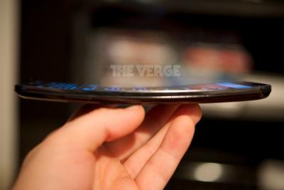 LG Display confirms flexible OLEDs in production, monthly production ...